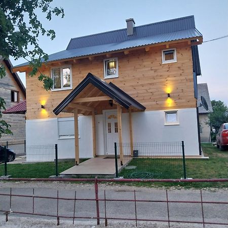 Villa Rent A House - "Laki" à Žabljak Extérieur photo